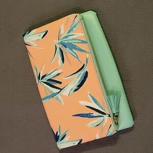 💙RACHEL PALLY REVERSIBLE CLUTCH